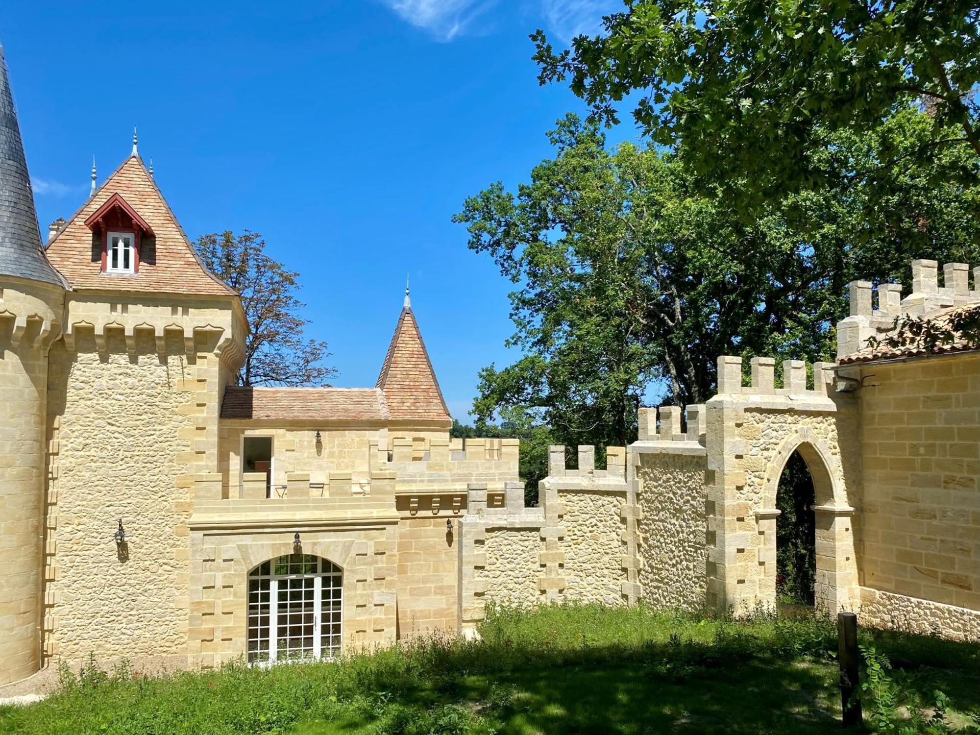 La Reserve Du Chateau De Roques Puisseguin Exterior photo