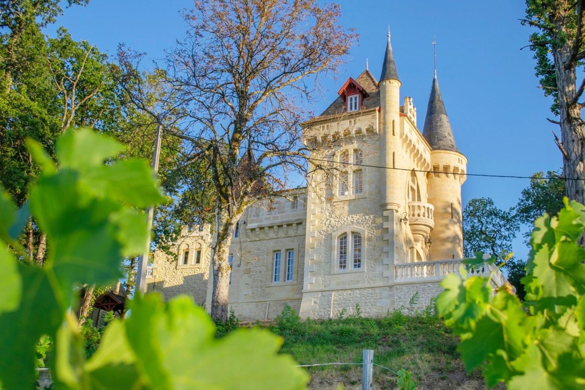 La Reserve Du Chateau De Roques Puisseguin Exterior photo
